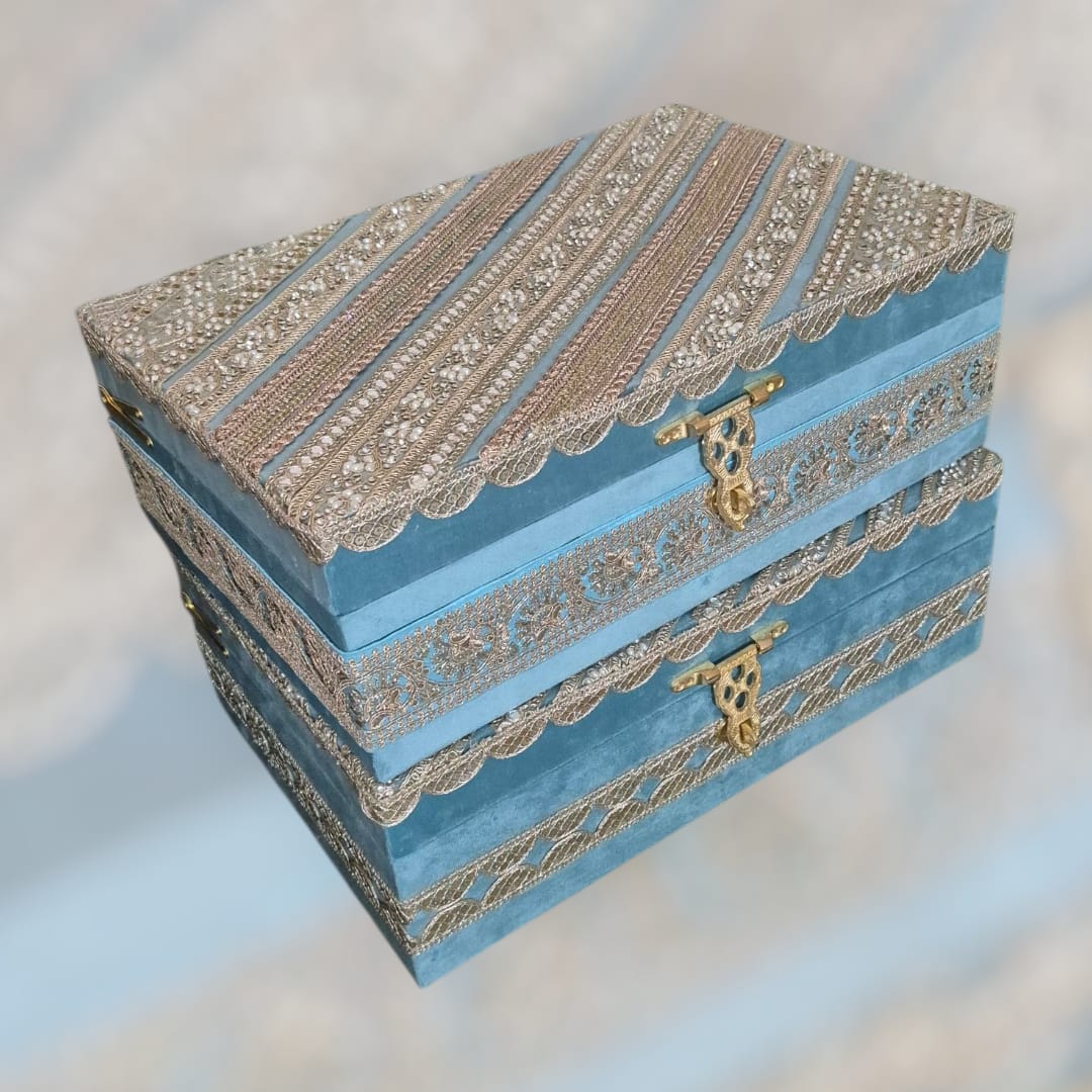 Blue box set